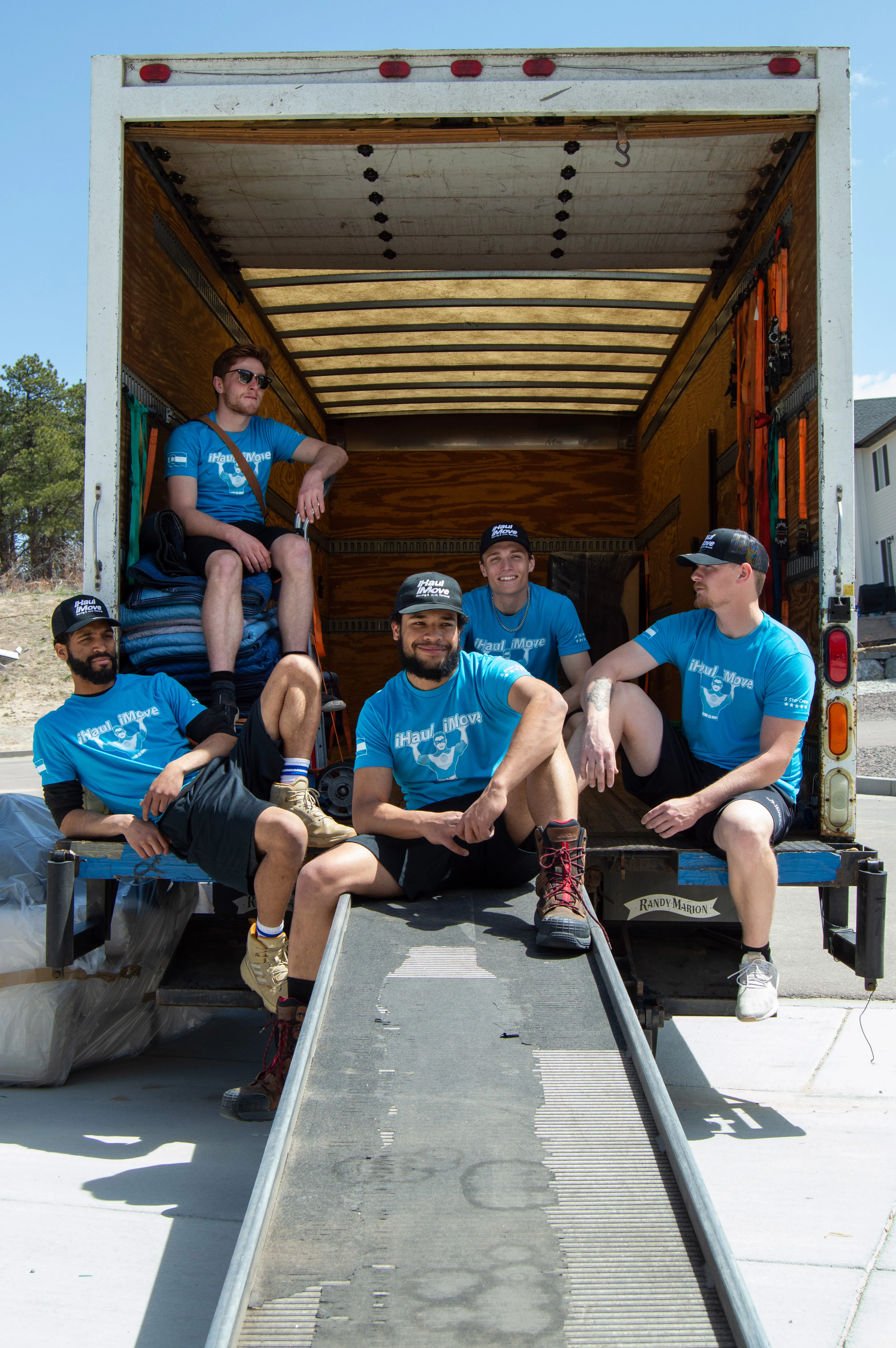 iHaul iMove professional moving crew